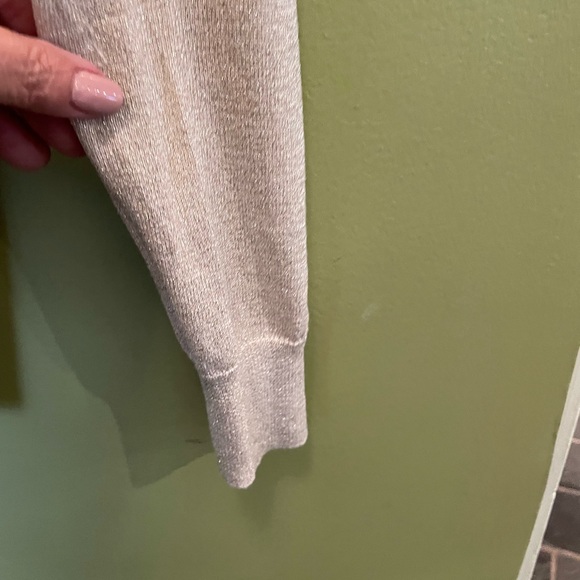 Banana Republic shiny cream sweater - size XS - Picture 6 of 7